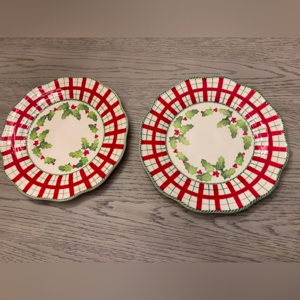 Andrea By Sadek Holly Pattern Dinner Plates ***sold as a pair